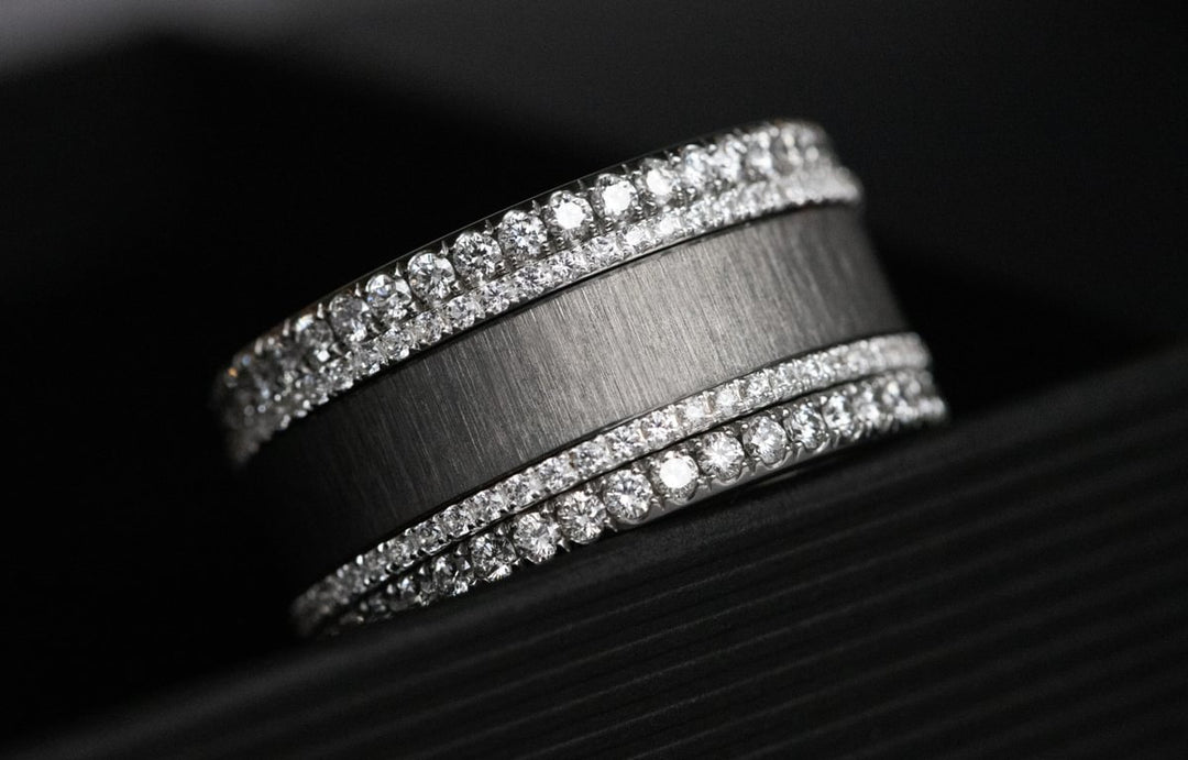 Innenring (2/3 Addon) aus anthrazitfarbenem geknittertem Edelstahl für den auswechselbaren moor Ringe