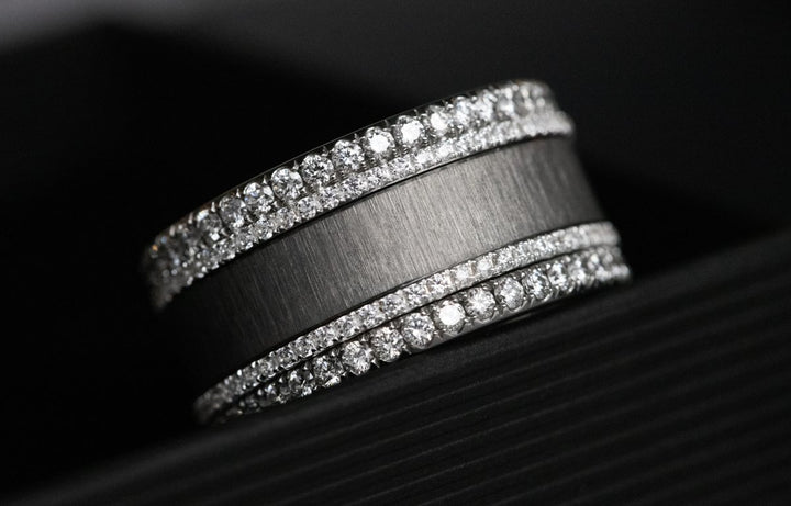 Innenring (2/3 Addon) aus anthrazitfarbenem geknittertem Edelstahl für den auswechselbaren moor Ringe