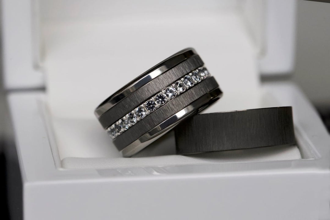 Inner ring (medium addon) in anthracite wrinkled steel for interchangeable mood ring