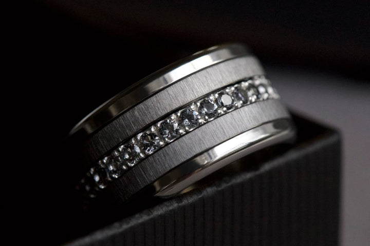 Inner ring (medium addon) in anthracite wrinkled steel for interchangeable mood ring