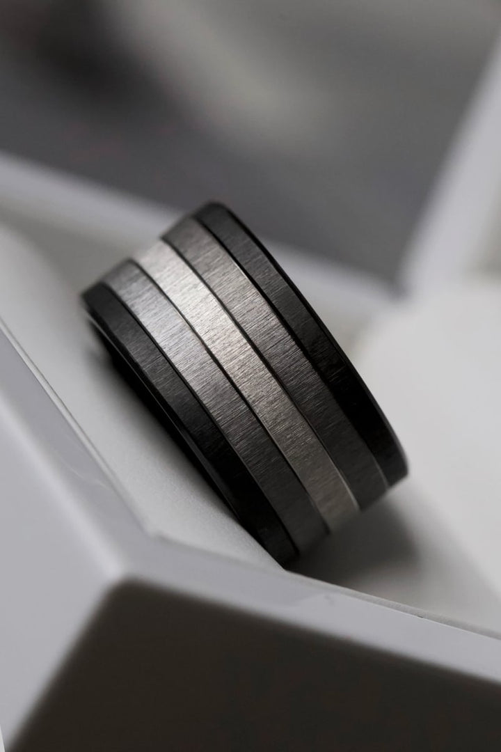 Inner ring (medium addon) in anthracite wrinkled steel for interchangeable mood ring