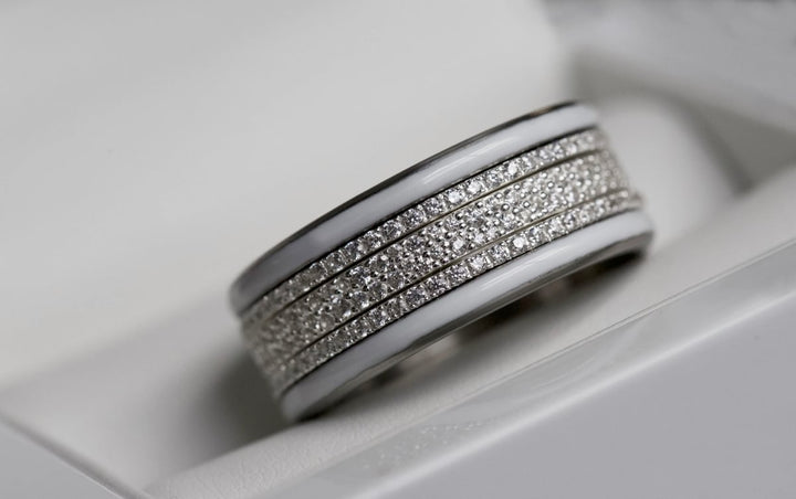 ❄️ Anneau (medium) en argent Trésor entièrement serti de zircons pour bague mood interchangeable