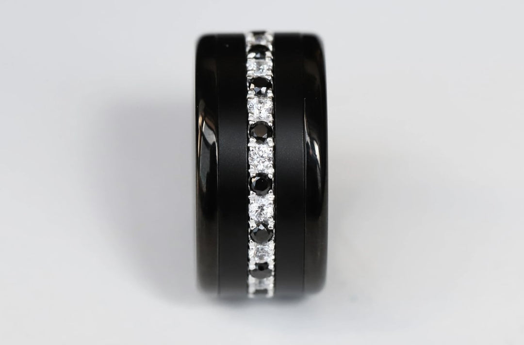 💍 Inner ring (medium addon) "Aura Black & White Signature" in 925 silver set with black and white zircons