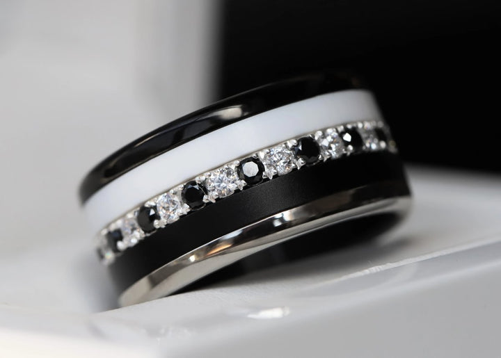 💍 Inner ring (medium addon) "Aura Black & White Signature" in 925 silver set with black and white zircons