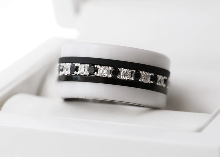 💍 Inner ring (medium addon) "Aura Black & White Signature" in 925 silver set with black and white zircons