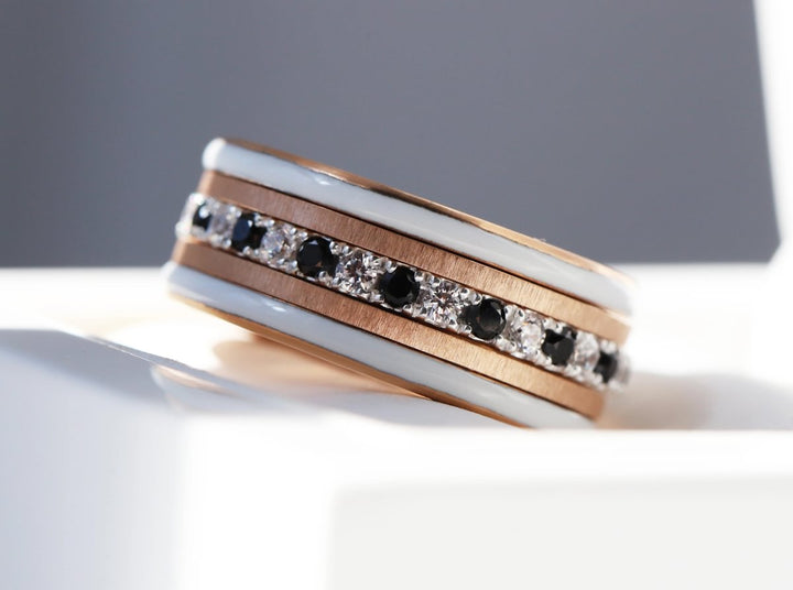 💍 Inner ring (medium addon) "Aura Black & White Signature" in 925 silver set with black and white zircons