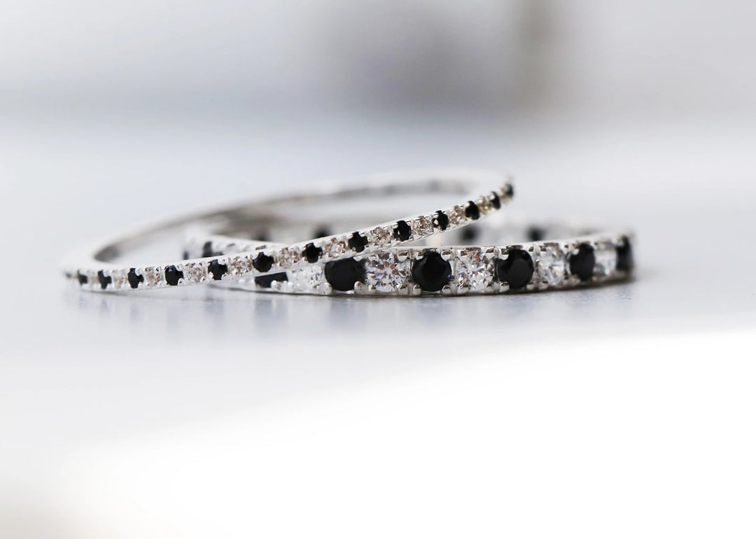 💍 Inner ring (mini addons) "Aura Black & White Signature" in 925 silver set with black and white zircons