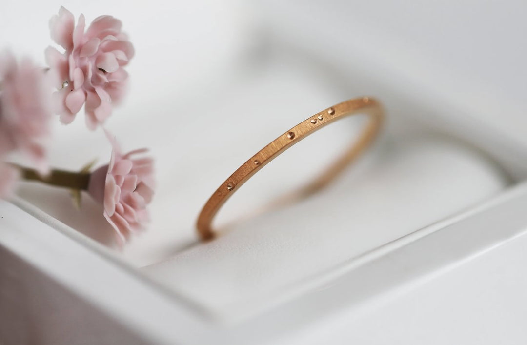 November set "Silk Breath"