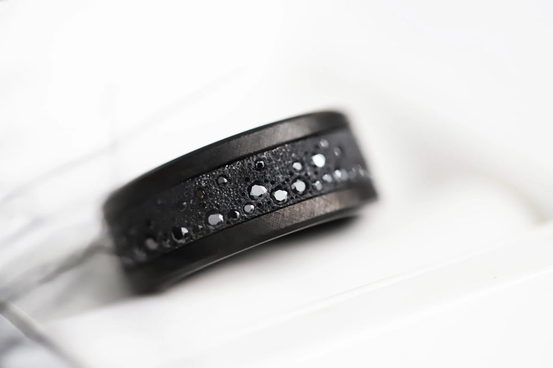 Anneau (deux tiers) "Willow Black" en argent glitter noir serti de zircons noirs pour bague mood interchangeable