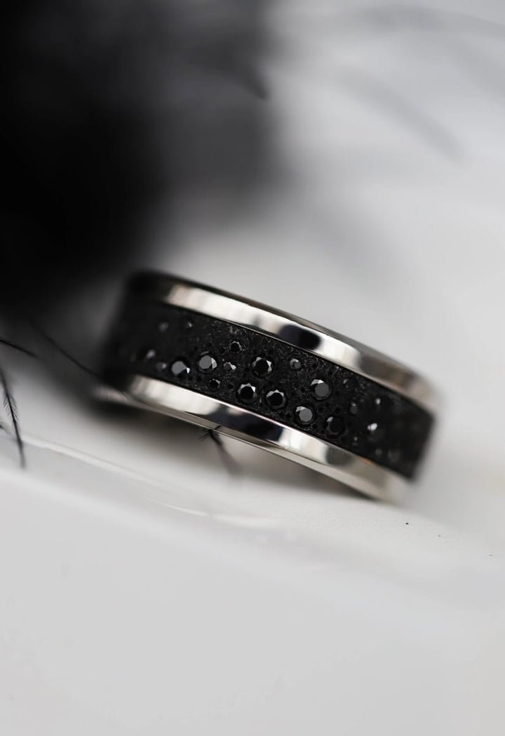 Anneau (deux tiers) "Willow Black" en argent glitter noir serti de zircons noirs pour bague mood interchangeable