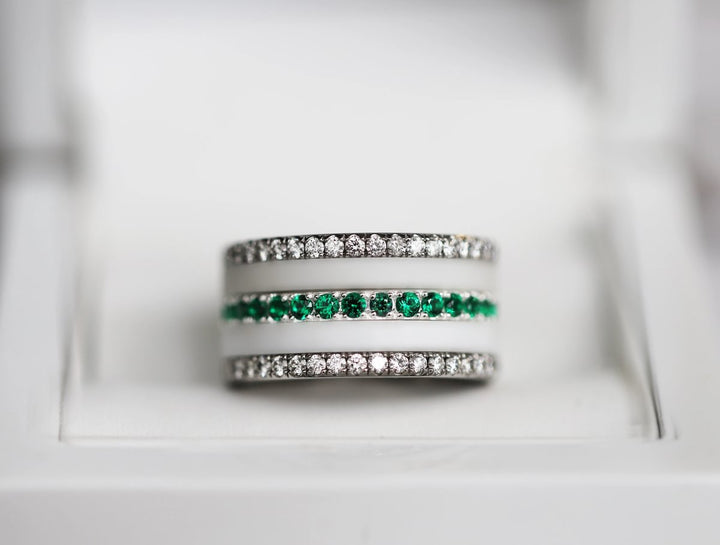 💍 Anneau (addon medium) "Aura des Bois" en argent 925 serti de zircons vert émeraude