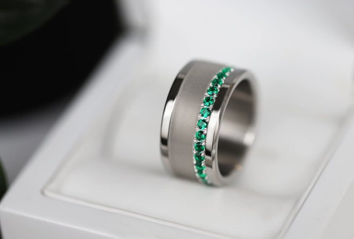 💍 Anneau (addon medium) "Aura des Bois" en argent 925 serti de zircons vert émeraude