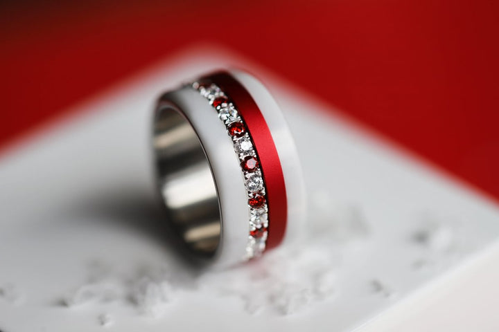 💍 Anneau (addon medium) "Aura Sucre d’orge" en argent 925 serti de zircons rouges et blancs