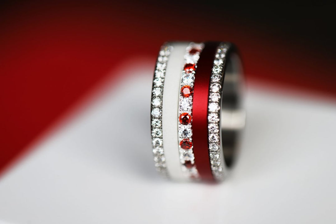 💍 Anneau (addon medium) "Aura Sucre d’orge" en argent 925 serti de zircons rouges et blancs