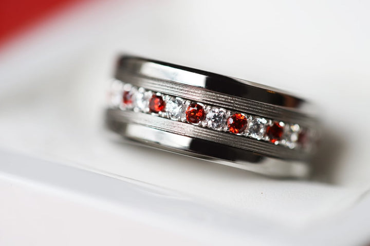 💍 Anneau (addon medium) "Aura Sucre d’orge" en argent 925 serti de zircons rouges et blancs