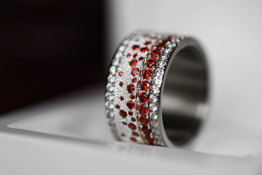 Anneau (deux tiers) "Willow Sucre d’orge" en argent glitter serti de zircons rouges et blancs pour bague mood interchangeable