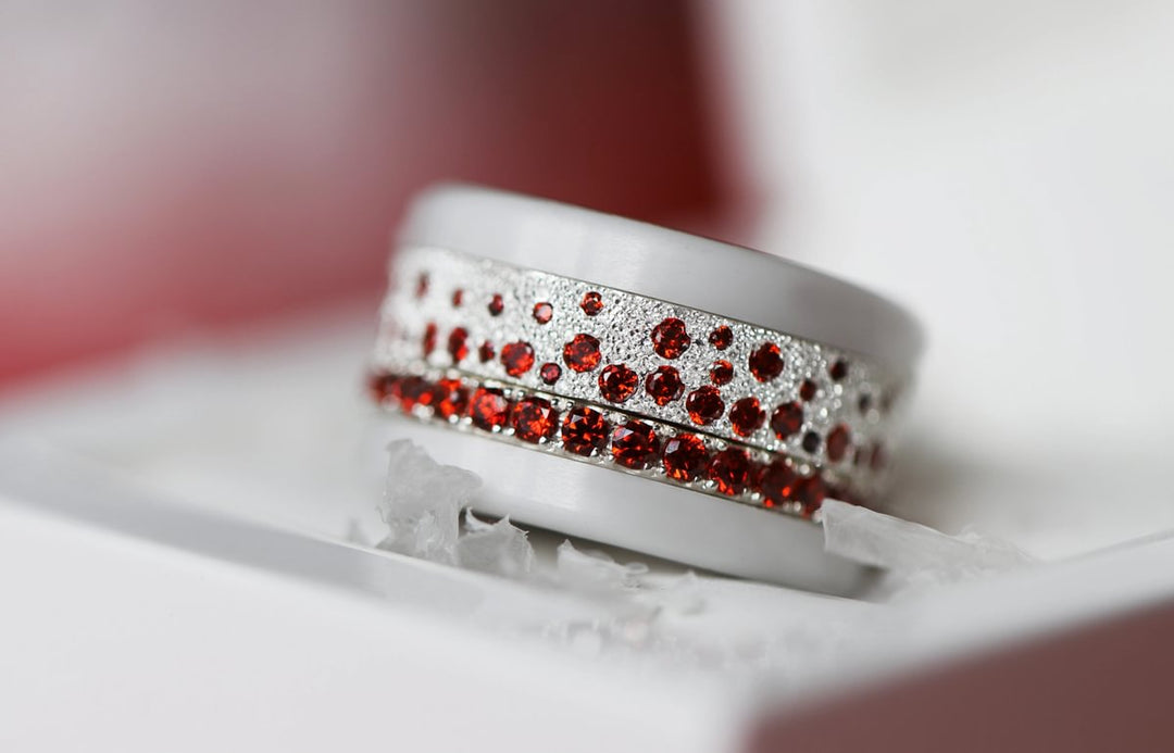 Anneau (deux tiers) "Willow Sucre d’orge" en argent glitter serti de zircons rouges et blancs pour bague mood interchangeable
