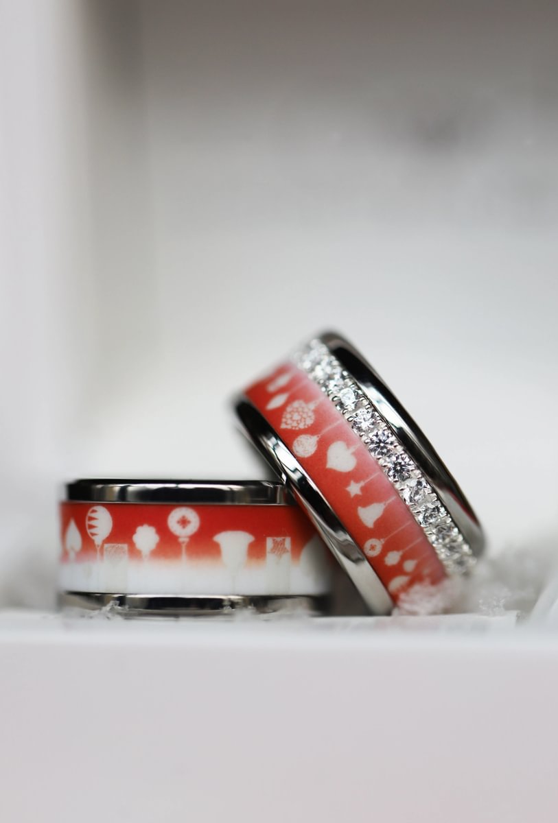 21 🎁 Anneau (addon ou deux tiers) "Confettis d'hiver" en polymère rouge - blanc sablé