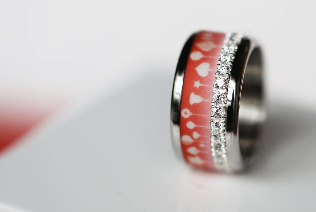 21 🎁 Anneau (addon ou deux tiers) "Confettis d'hiver" en polymère rouge - blanc sablé