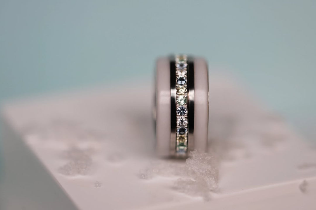 Innenring (Medium Addon) "Aura Engel" Aura Light grey aus 925er Silber mit Zirkonia Steine besetzt