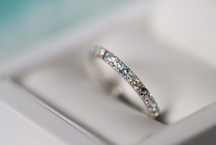 Innenring (Medium Addon) "Aura Engel" Aura Light grey aus 925er Silber mit Zirkonia Steine besetzt