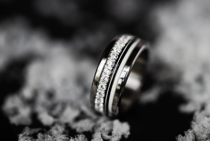 16 🎁 Innenring (Mini Addon) "Hell-Dunkel" aus Silber mit schwez-weisser Emaille Beschichtung