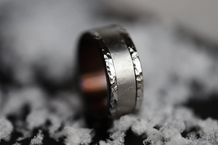 19 🎁 Anneau (deux tiers) "Ombre de Neige" en acier