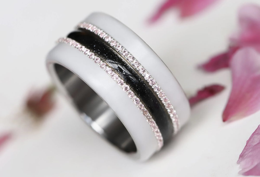 Voile Céleste 🖤  anneau (medium) en argent 925 avec un revêtement en émail noir - paillettes