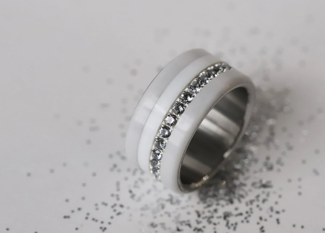 💍 Anneau (addon medium) "Aura Givré" Aura Grey en argent 925 serti de zircons gris