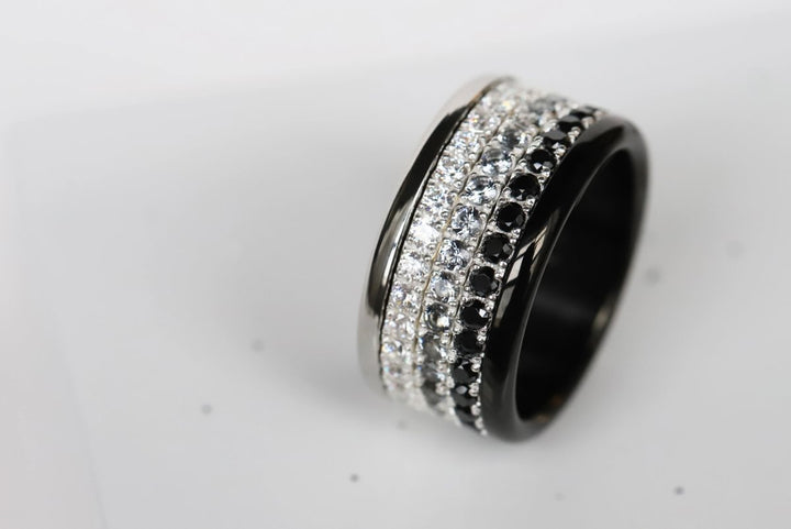 💍 Anneau (addon medium) "Aura Givré" Aura Grey en argent 925 serti de zircons gris