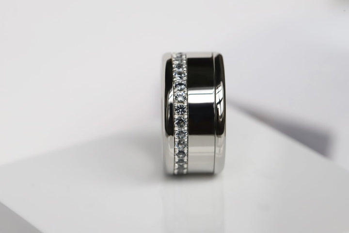 💍 Anneau (addon medium) "Aura Givré" Aura Grey en argent 925 serti de zircons gris