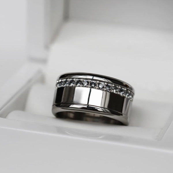 💍 Anneau (addon medium) "Aura Givré" Aura Grey en argent 925 serti de zircons gris