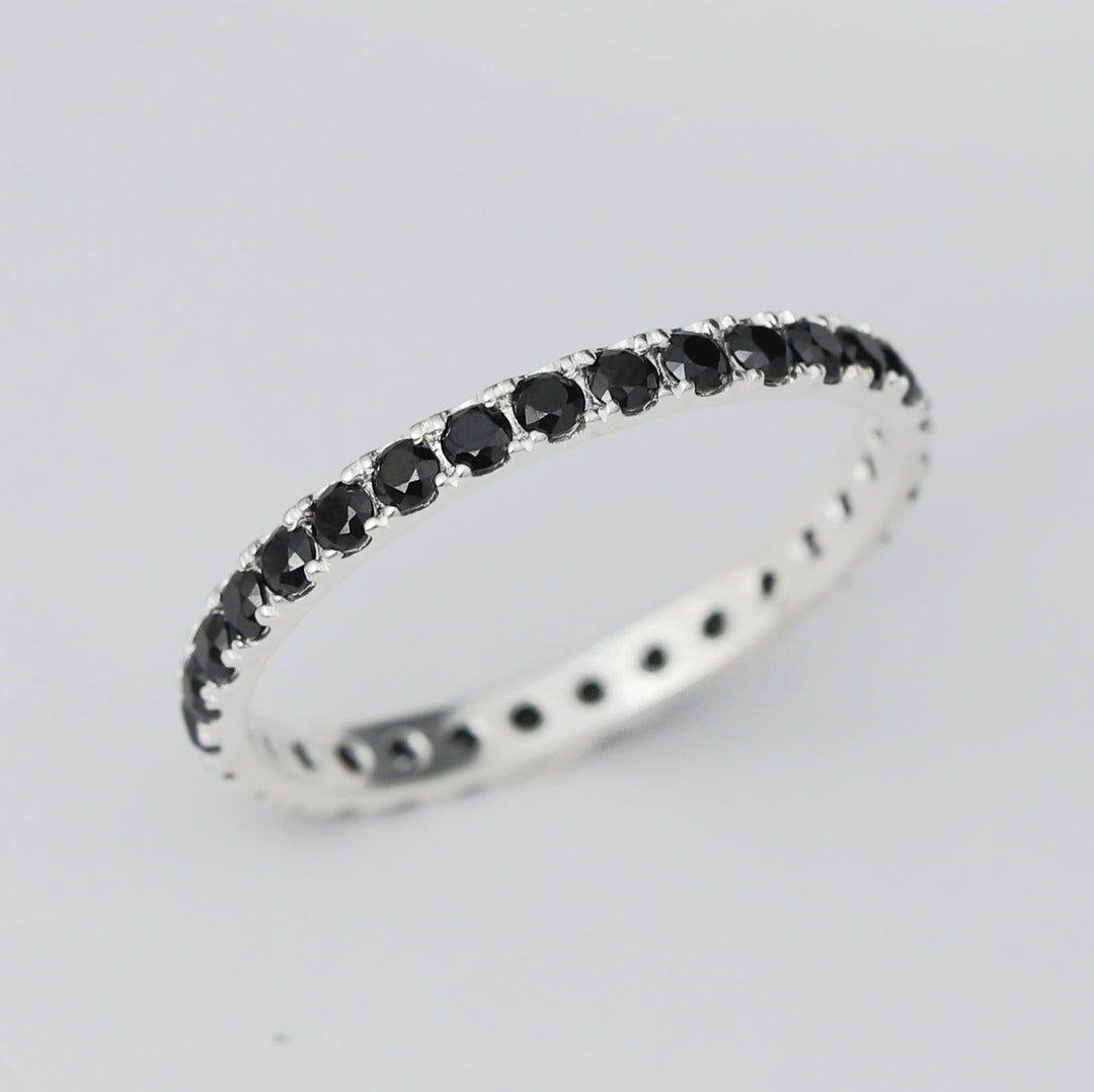 💍 Anneau (addon medium) "Aura Obscura" en argent 925 serti de zircons noirs