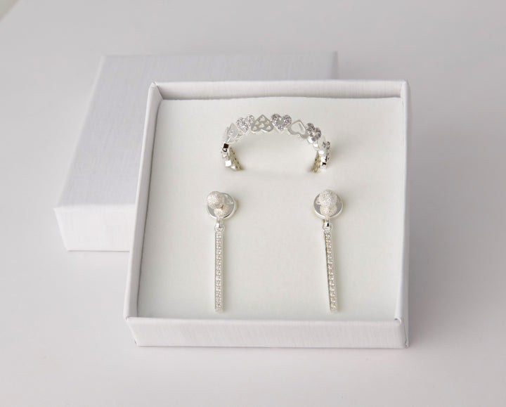 ✨ Coffret Magie de Noël composé d'une bague en argent 925 et une paire de boucle d'oreille interchangeable