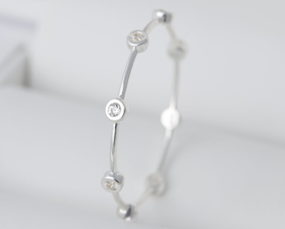 Inner ring in 925 silver "Flying Diamond" polished finish with zircons for interchangeable mood ring