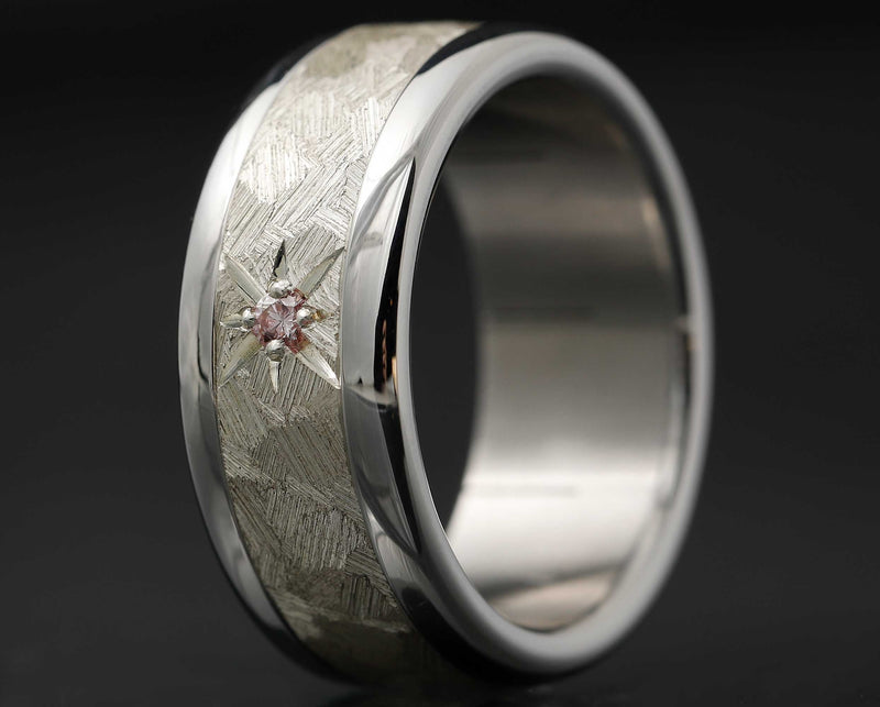 2/3 Addon aus glitzerndem Silber mit einem rosa "PUR" Diamant besetzt