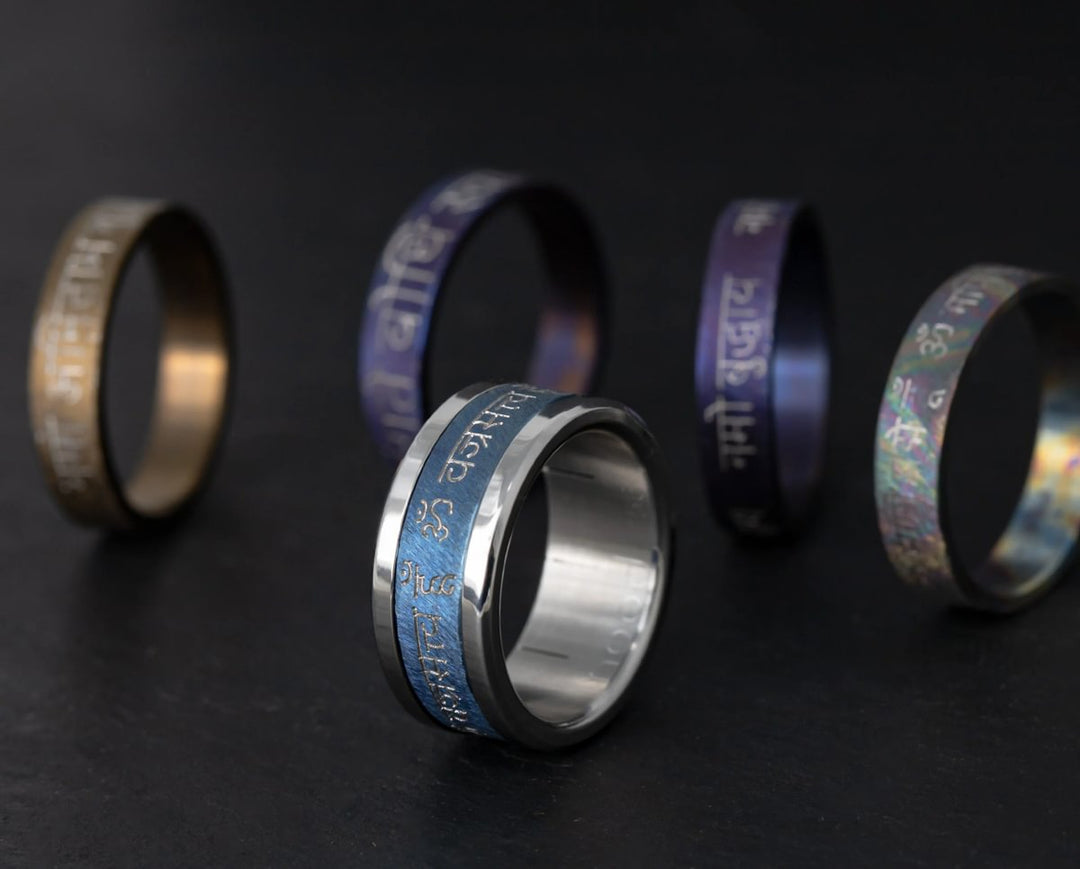 Anneau (deux tiers) Mantra de Vajrasattva en titane Clawgrunge bleu gravé pour bague mood interchangeable