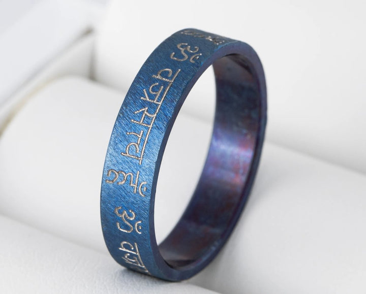 Anneau (deux tiers) Mantra de Vajrasattva en titane Clawgrunge bleu gravé pour bague mood interchangeable