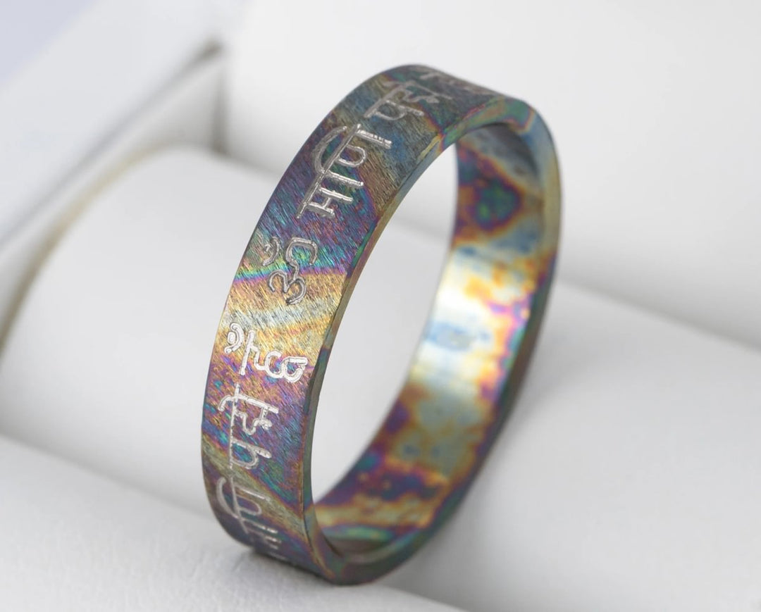 Anneau (deux tiers) Om Mani Padme Hum en titane Clawgrunge nacré, gravé, pour bague mood interchangeable