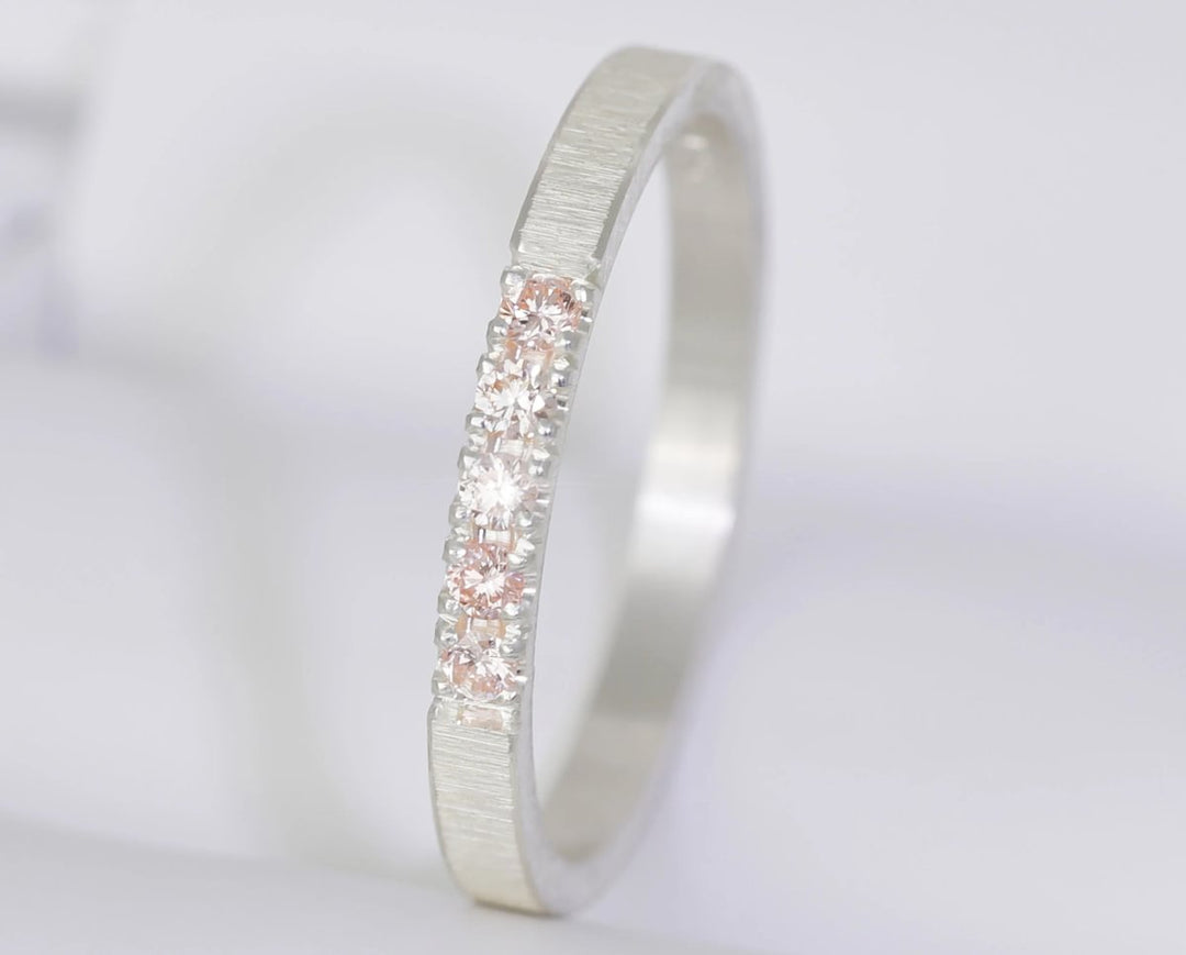 🎀  Précommande octobre rose 🎀 Addon medium en argent froissé serti de 5 diamants rose "PUR" (