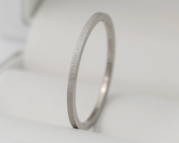 Mini wrinkled rose gold steel