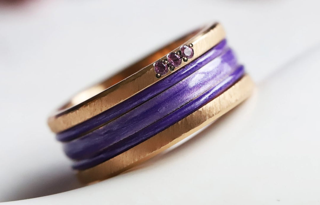 Améthyste Boréale 🔮 anneau (mini) en argent 925 avec un revêtement en émail violet nacré