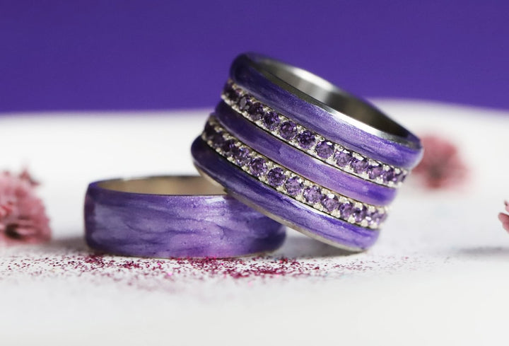 Améthyste Boréale 🔮 Base large (13mm) en acier avec un revêtement en émail violet nacré
