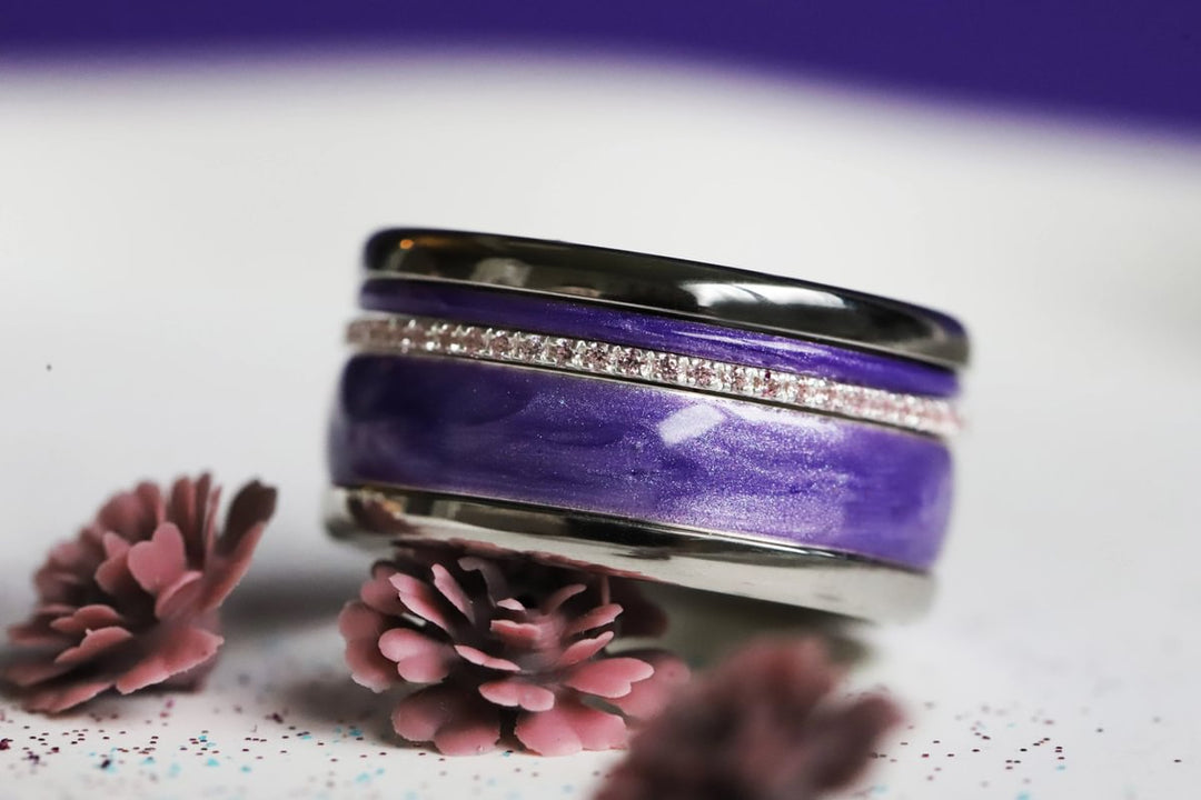 Améthyste Boréale 🔮 anneau (mini) en argent 925 avec un revêtement en émail violet nacré