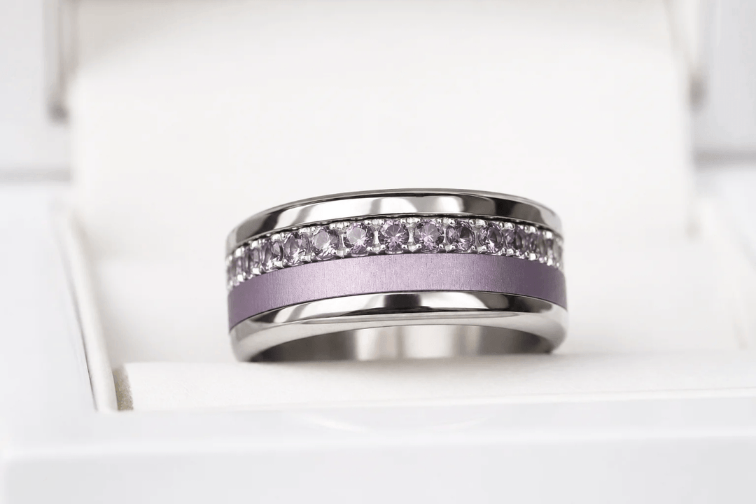 💜 Anneau (addon medium) "Aura Prisme" en argent serti de zircons mauve-rosé