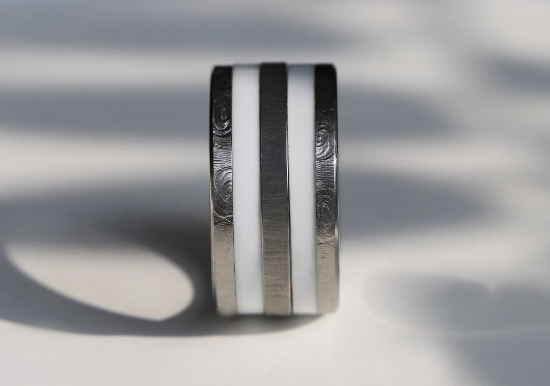 Small „Full Digit“ eckige Fassung aus Edelstahl mit personalisierter Gravur deines Fingerabdrucks (11mm)