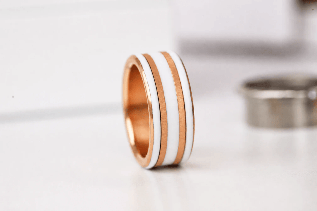 🤍 White Mirage 🤍 Base white gold — émail blanc, bords rose gold