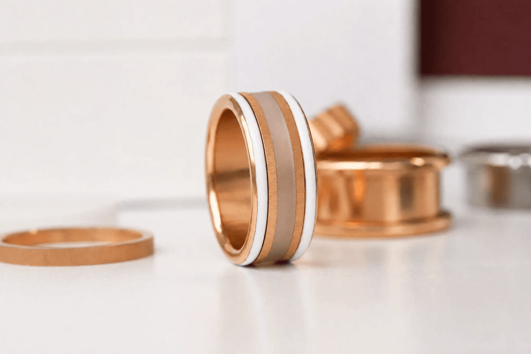 🤍 White Mirage 🤍 Base white gold — émail blanc, bords rose gold