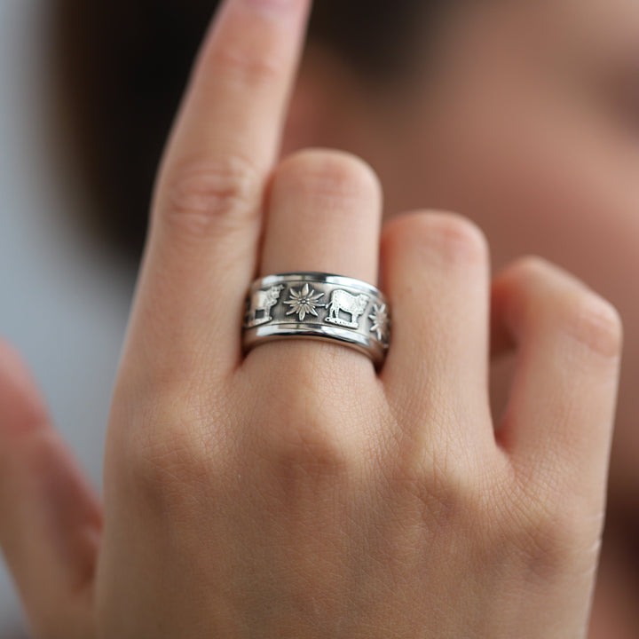 bijou argent suisse avec motifs edelweiss et vache alpage bague pour homme et femme mood