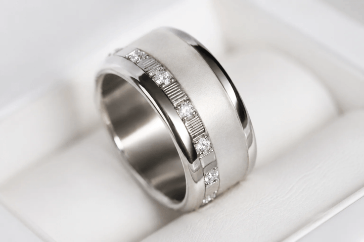 Medium argent serti Écorce – Carré d'argent